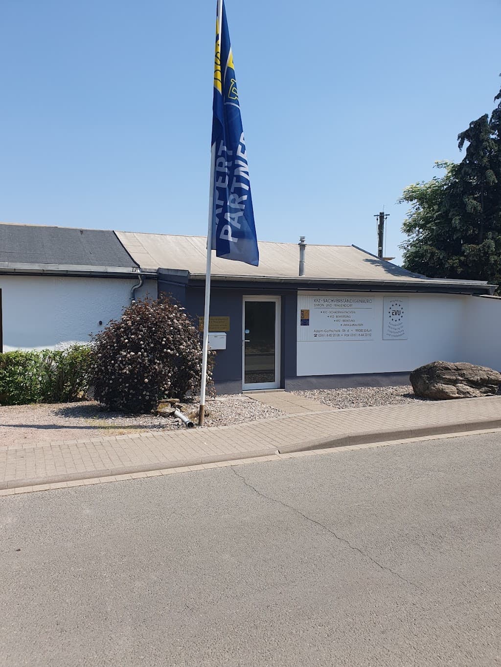 Schadenbüro Simon & Frauendorf